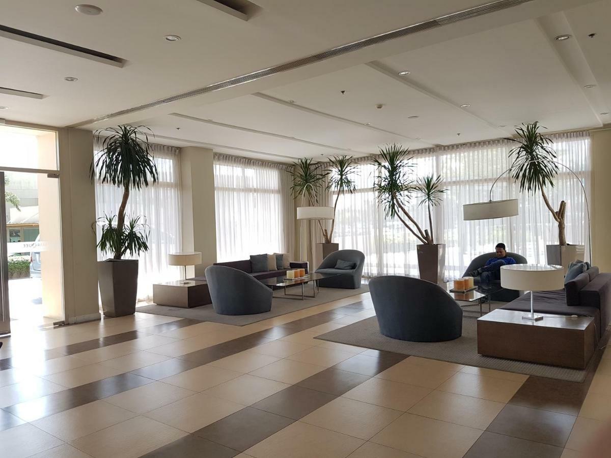 Marquee Residences Angeles Exterior foto